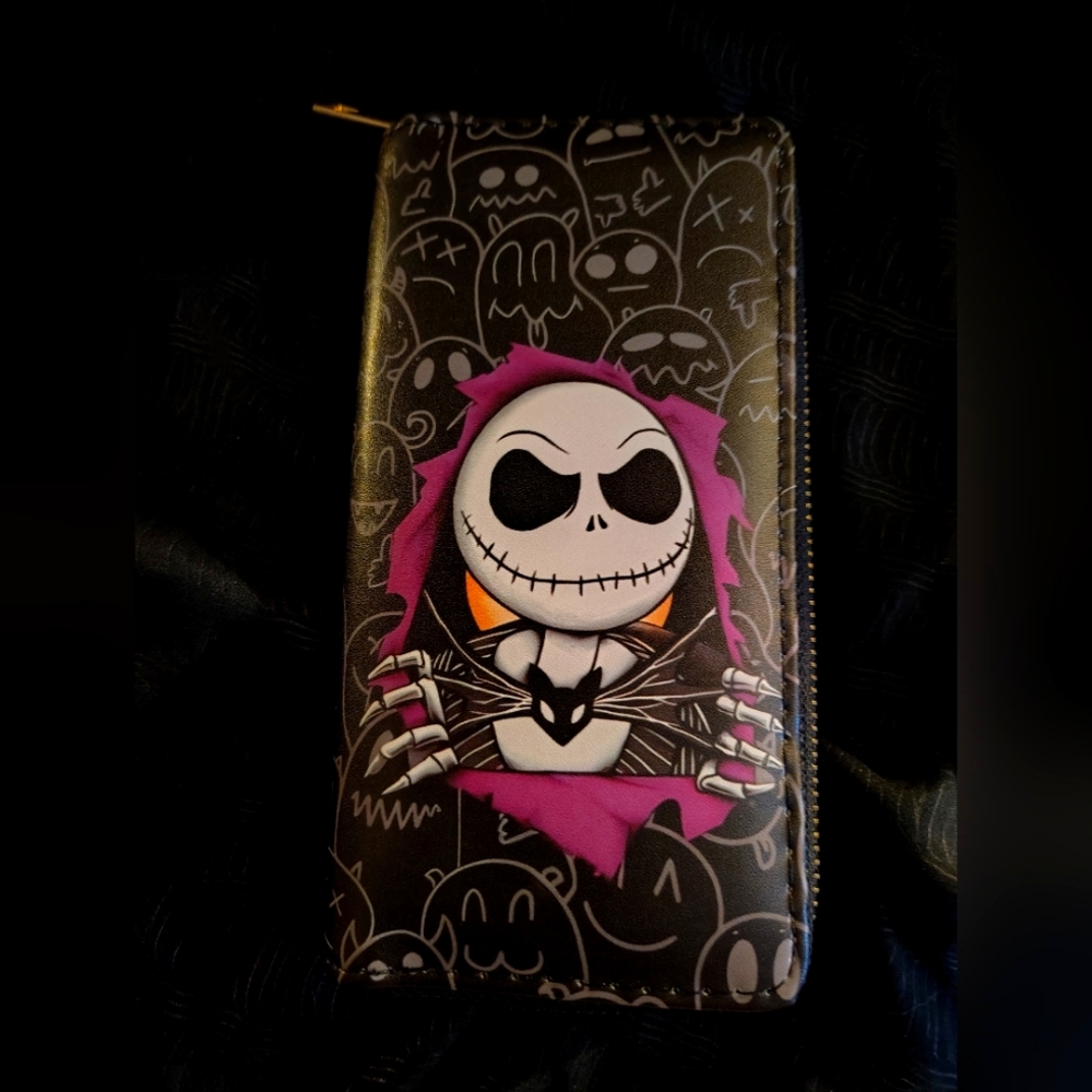 Nightmare Before Christmas Wallet. NWT✨